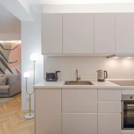 Design - 3 Bedrooms & 2 Bathrooms - B Милан